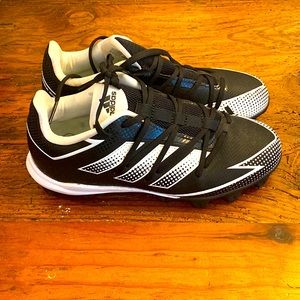 Adidas Boys cleats Size 4.5